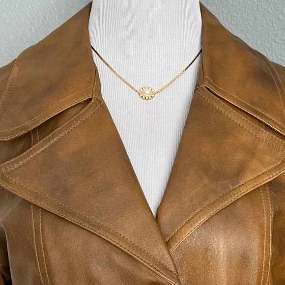 Vintage 1980s Christian Dior Signed Swarovski Crystal Faux Pearl Gold Necklace - Picture 4 of 16